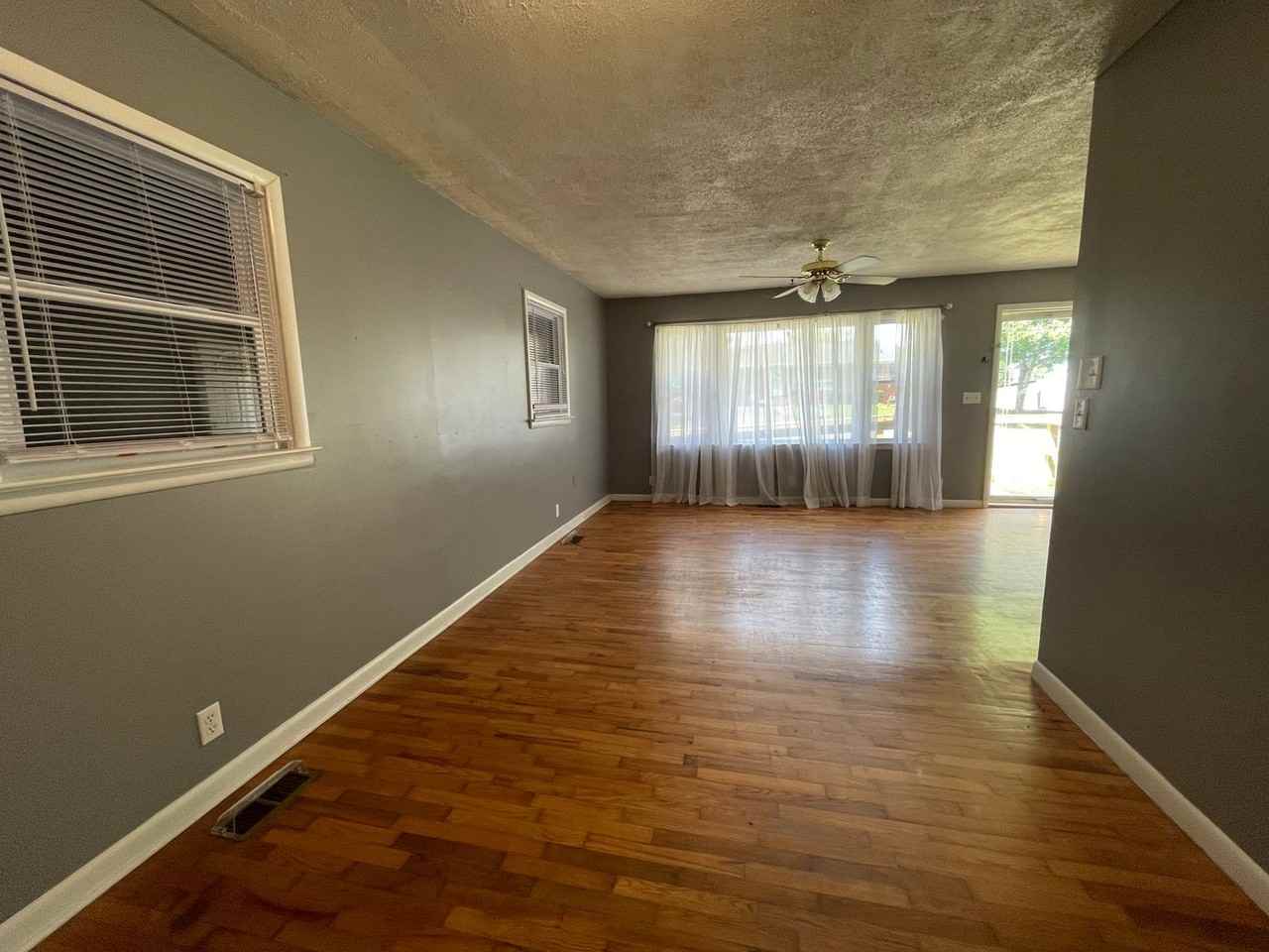 730 Crabapple Dr - Photo 4 of 16