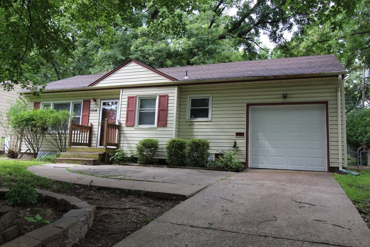 5314 Linden St - Photo 2 of 12