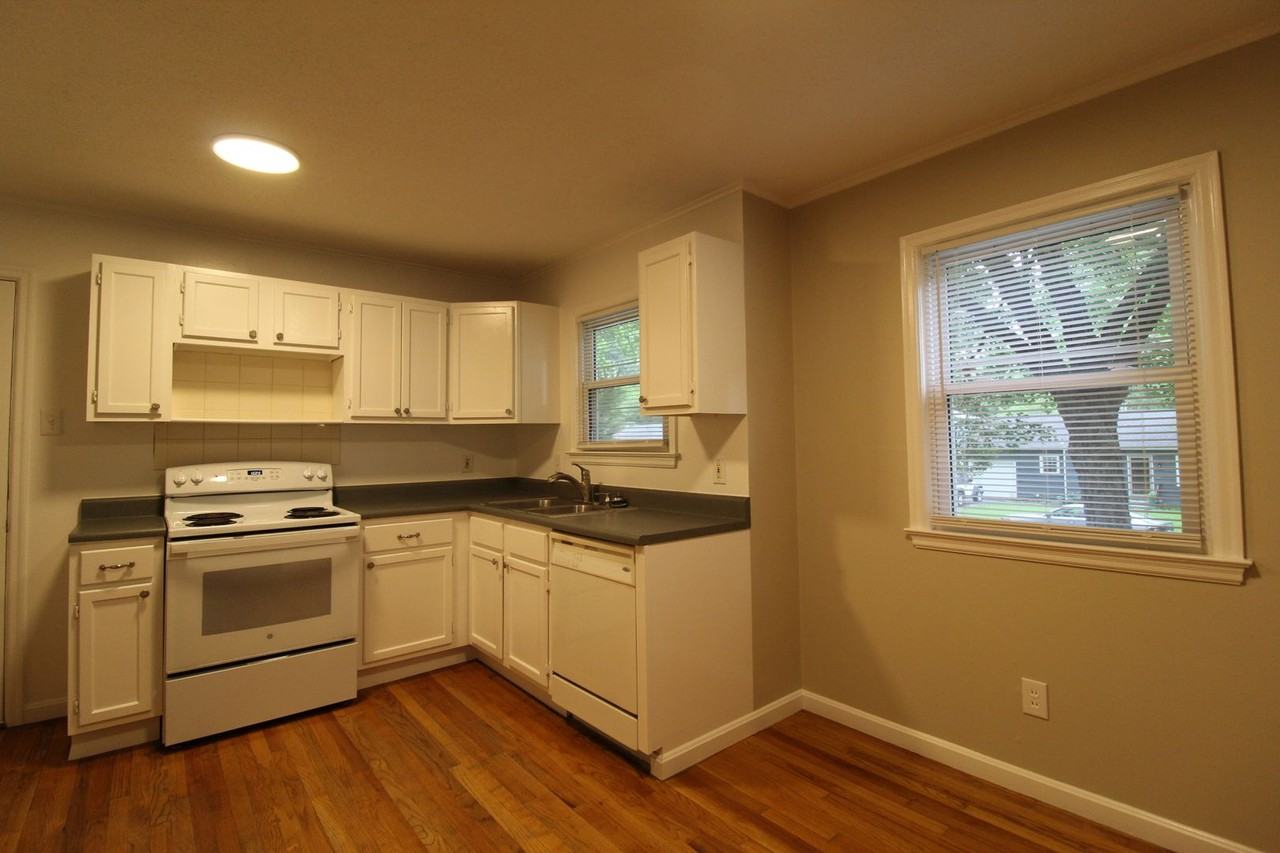 5314 Linden St - Photo 6 of 12