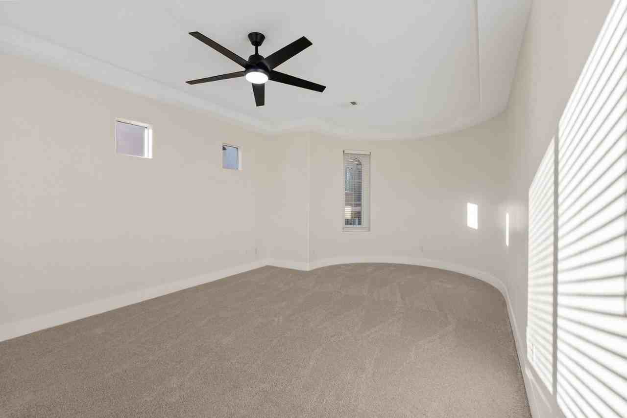 2334 Malaga Peak St - Photo 6 of 50