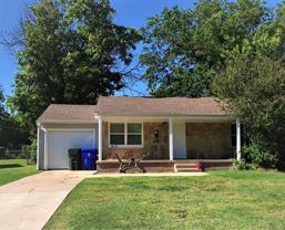 417 W Johnson St - Photo 1 of 1