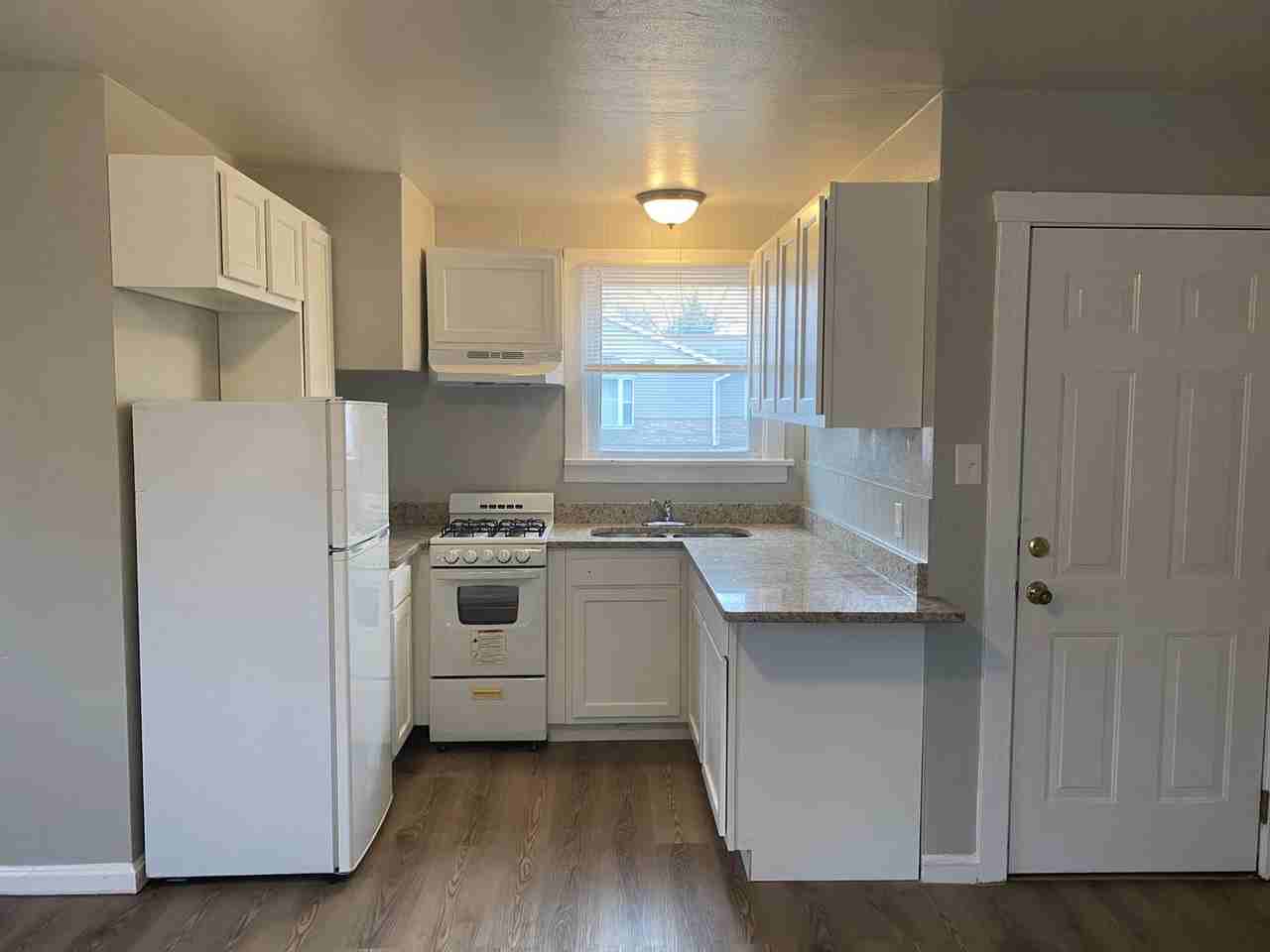1013 W Church St - Photo 7 of 15