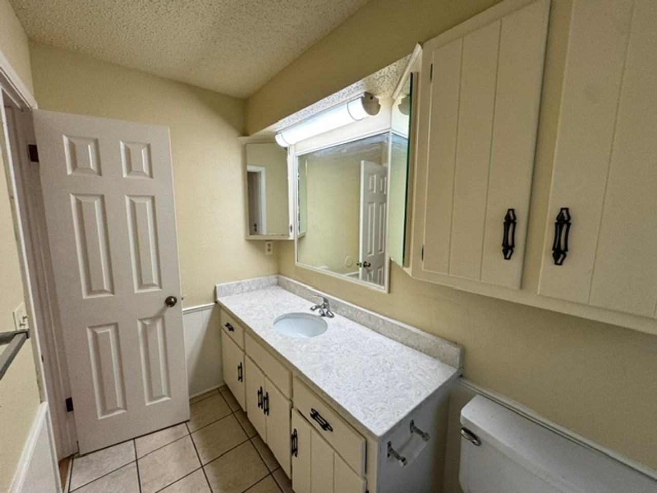 1004 Penn Ln - Photo 3 of 19
