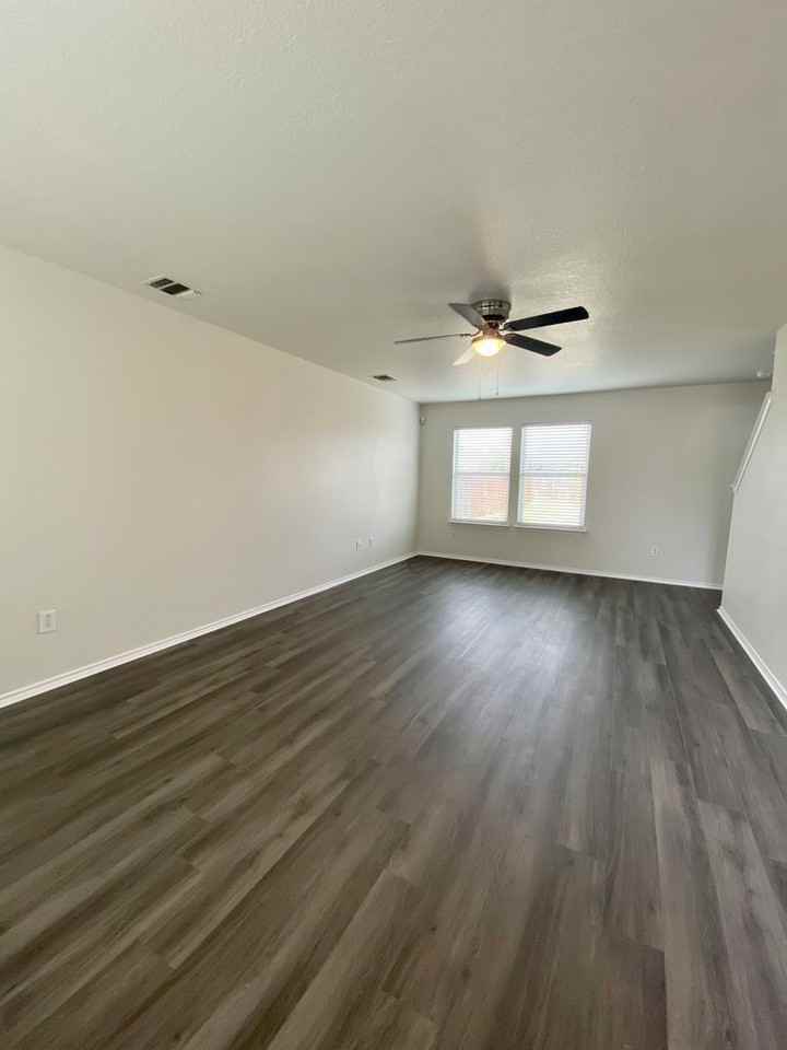 11215 Dublin Trce - Photo 4 of 28