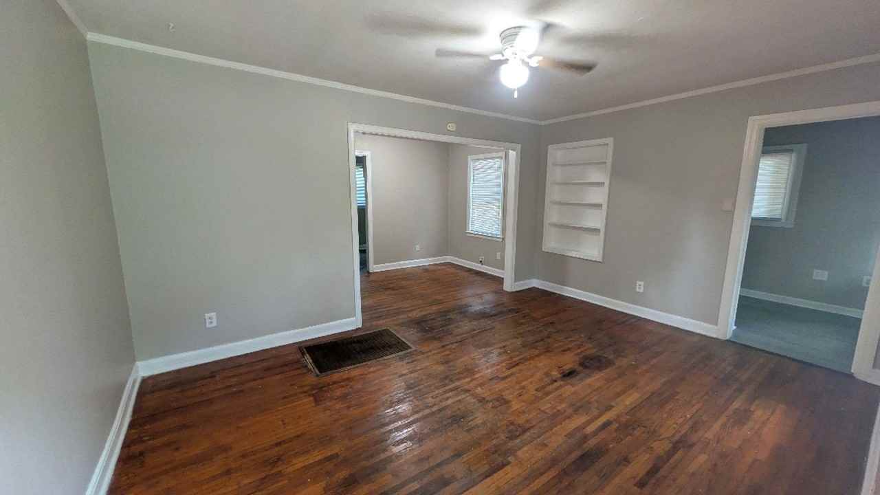 3766 Guernsey Ave - Photo 3 of 13