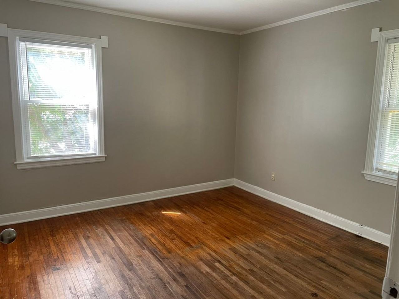 3766 Guernsey Ave - Photo 4 of 13