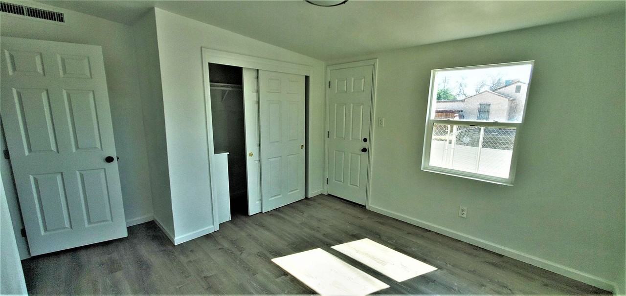 706 W Euclid Ave - Photo 6 of 35