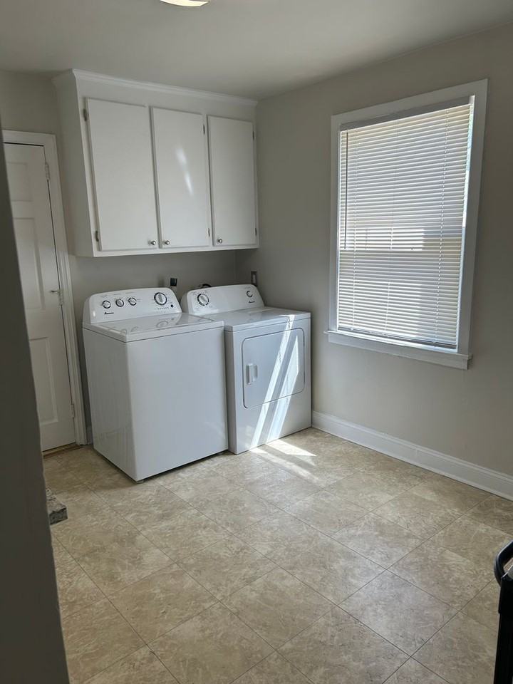 2801 Blossom St - Photo 2 of 5