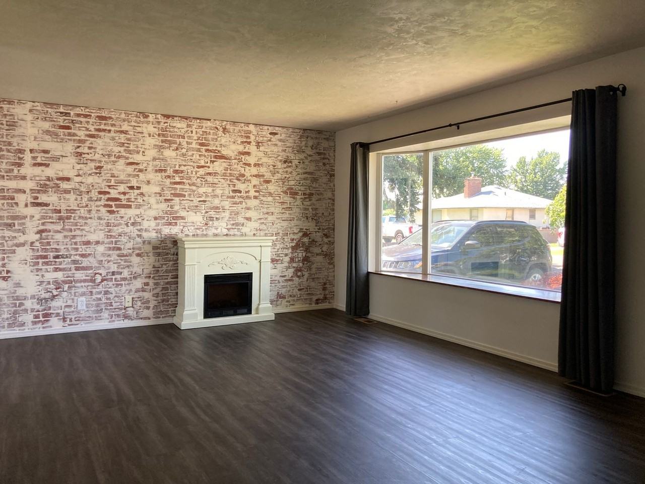 4003 W 2nd Ave - Photo 2 of 38