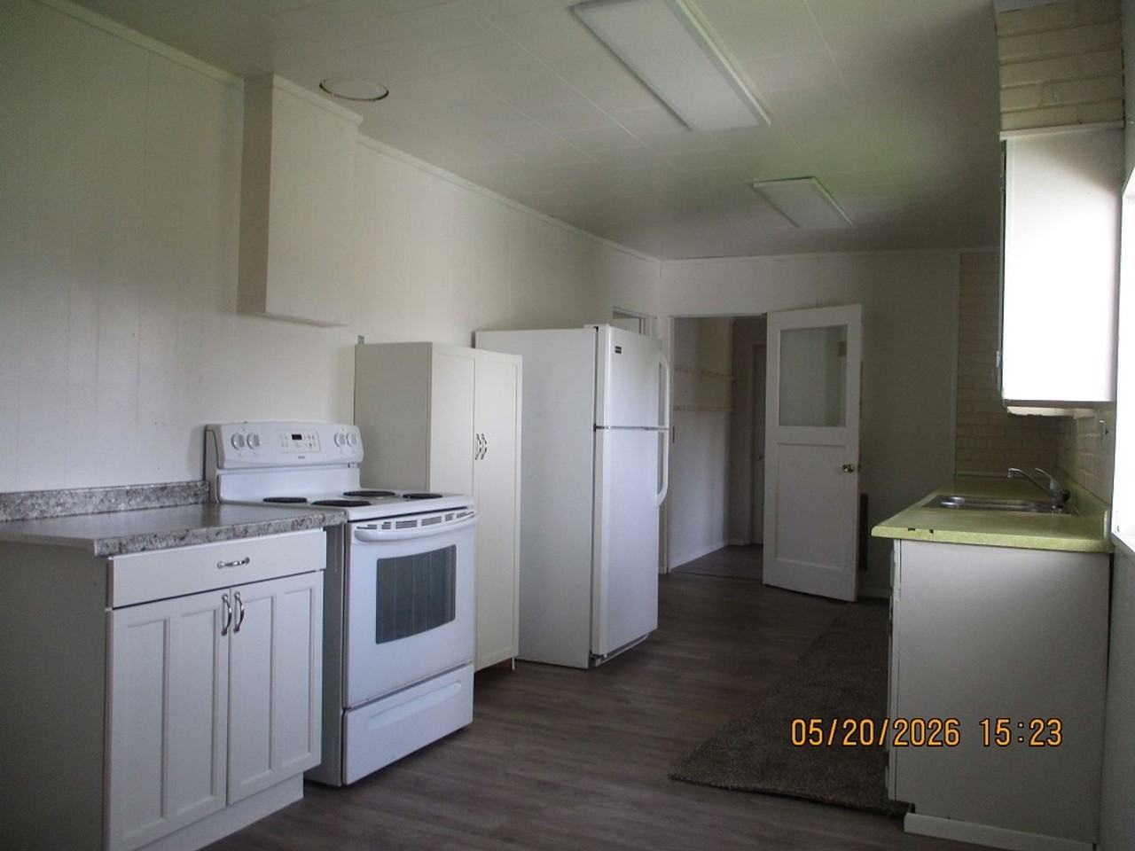 1104 2nd St - Photo 5 of 11