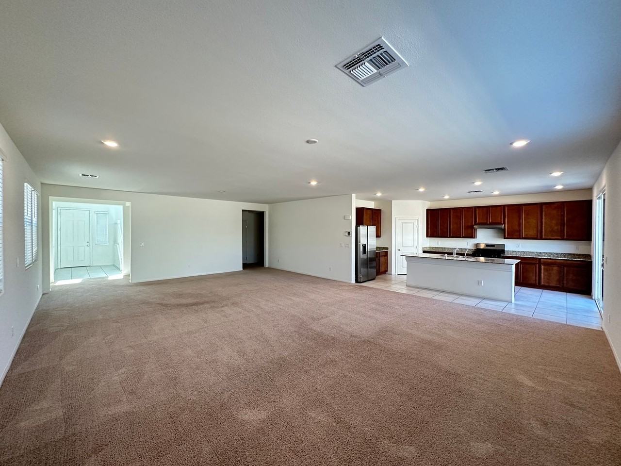 5953 Bruselas St - Photo 3 of 27