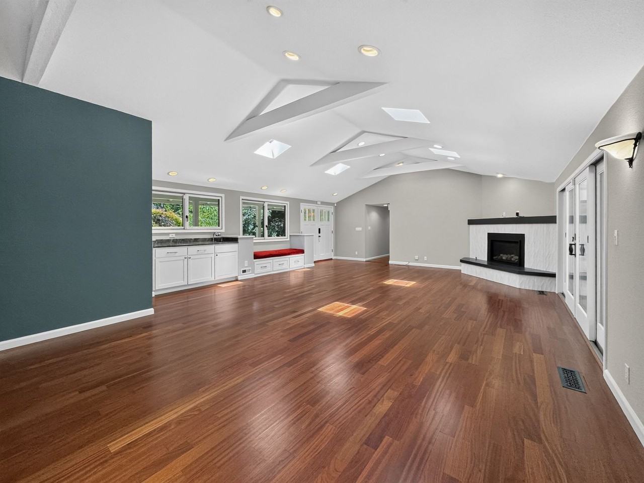 1 Kirkcrest Ct - Photo 5 of 37