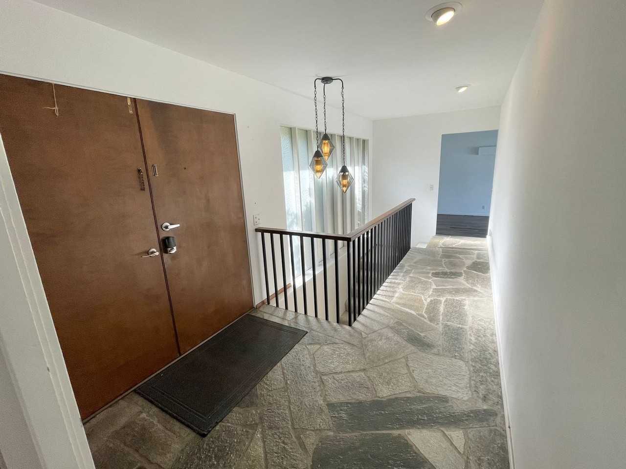 3030 Nw 95th St - Photo 5 of 37