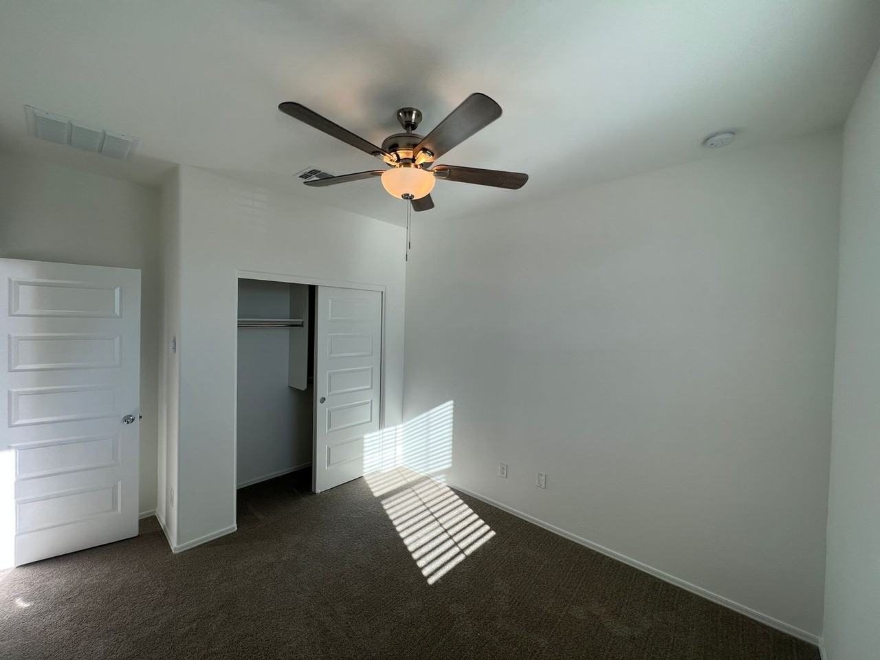 25210 N 133rd Ave - Photo 4 of 22