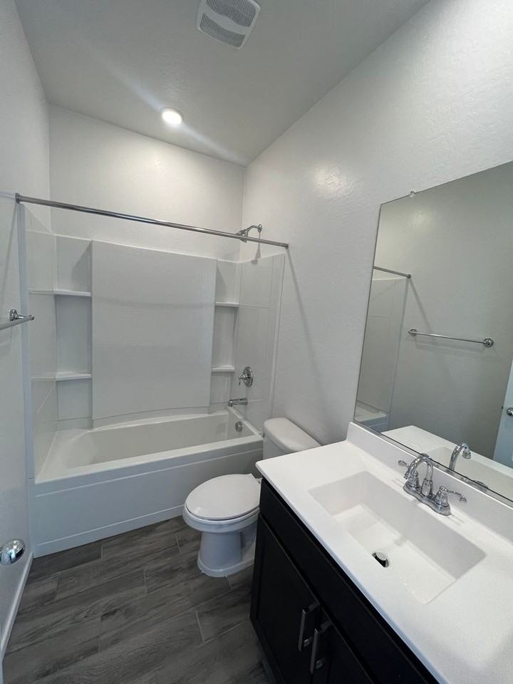 25210 N 133rd Ave - Photo 6 of 22