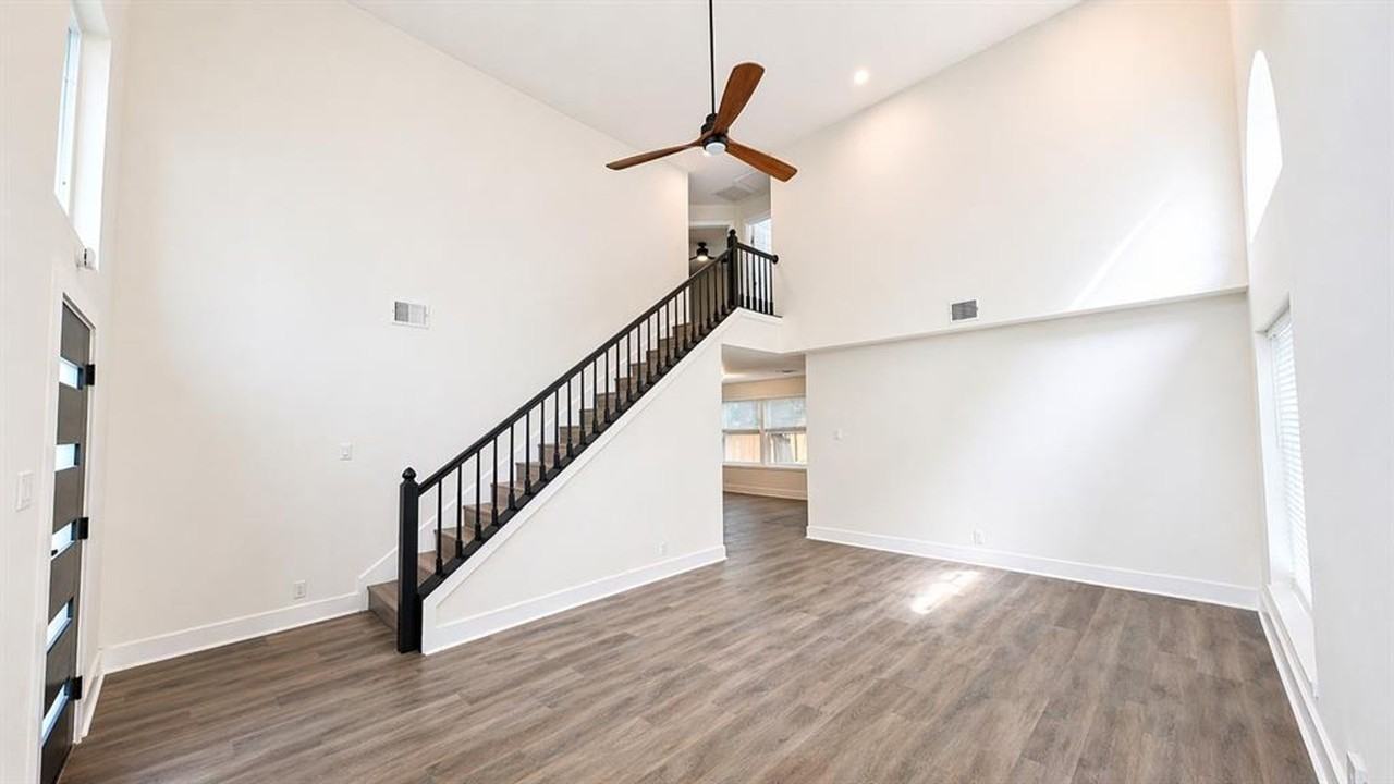 4602 Everest Ln - Photo 4 of 27