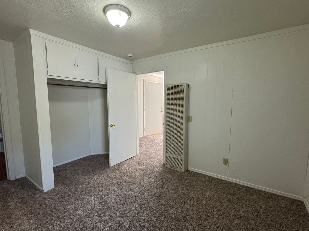 251 S Cardinal Ave - Photo 7 of 11