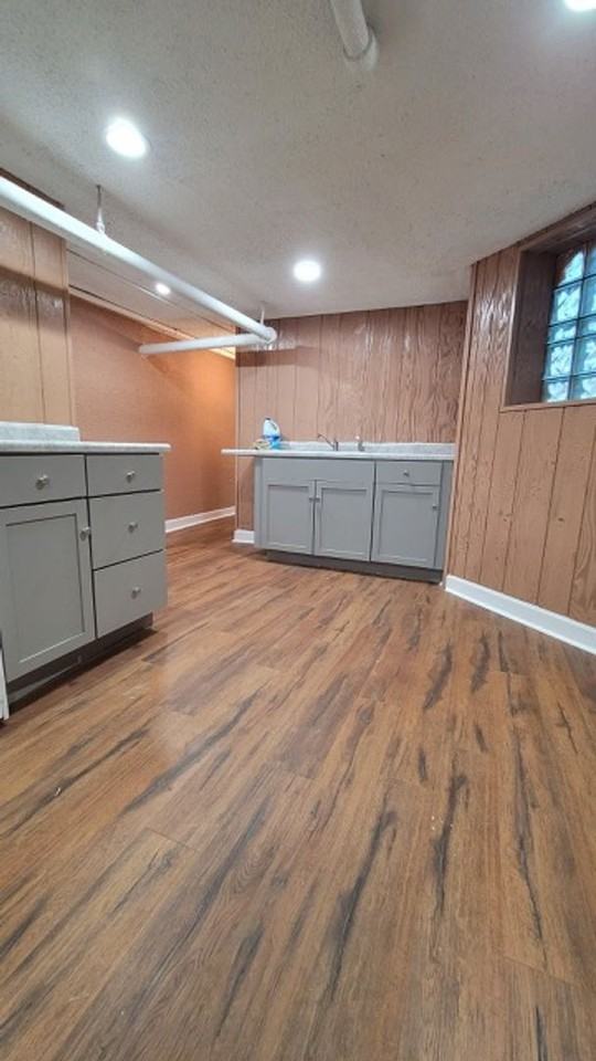 8010 S Saint Lawrence Ave - Photo 3 of 20