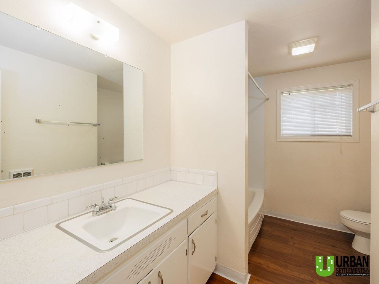 1402 2nd St - Photo 7 of 12