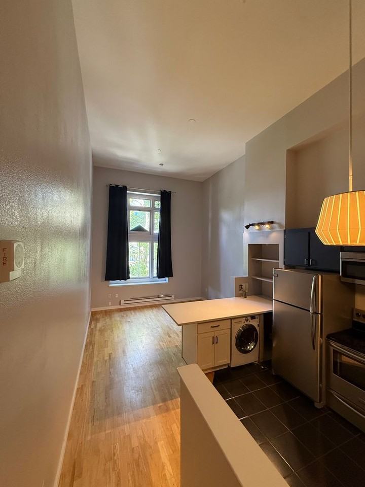 95 Mccoppin St #210 - Photo 5 of 17