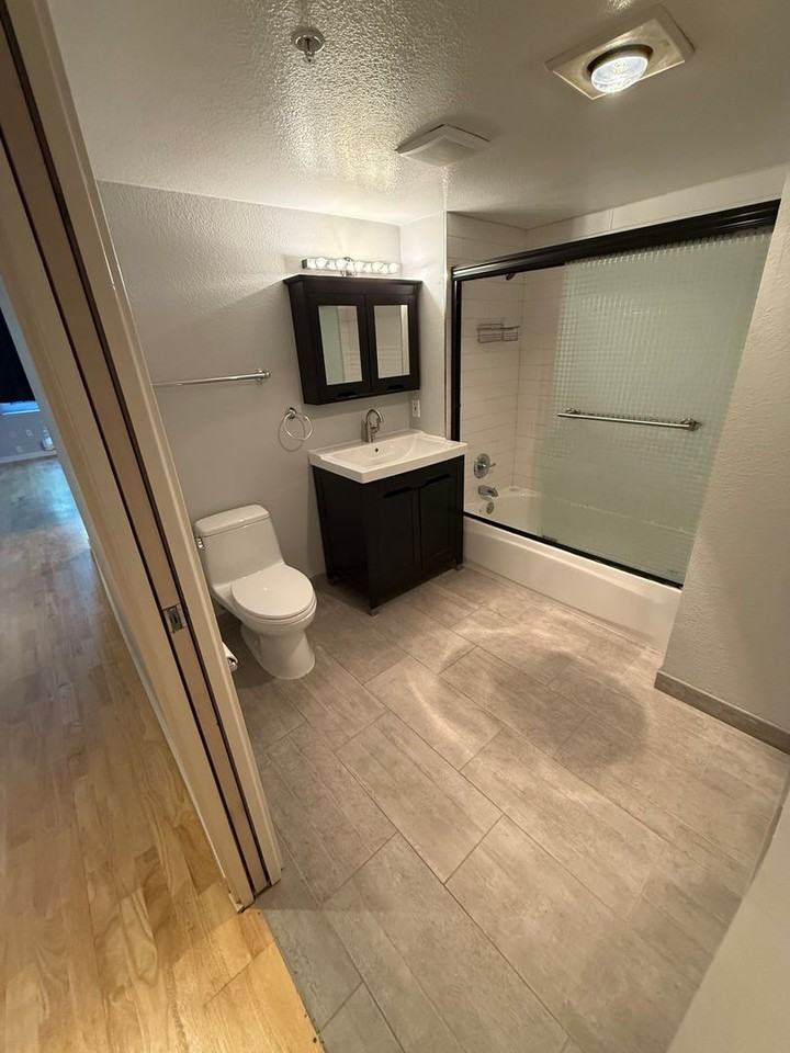 95 Mccoppin St #210 - Photo 7 of 17