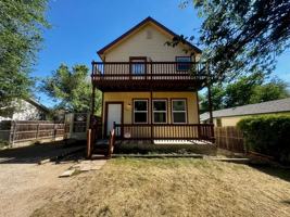 featured image of 2429 E Monument St