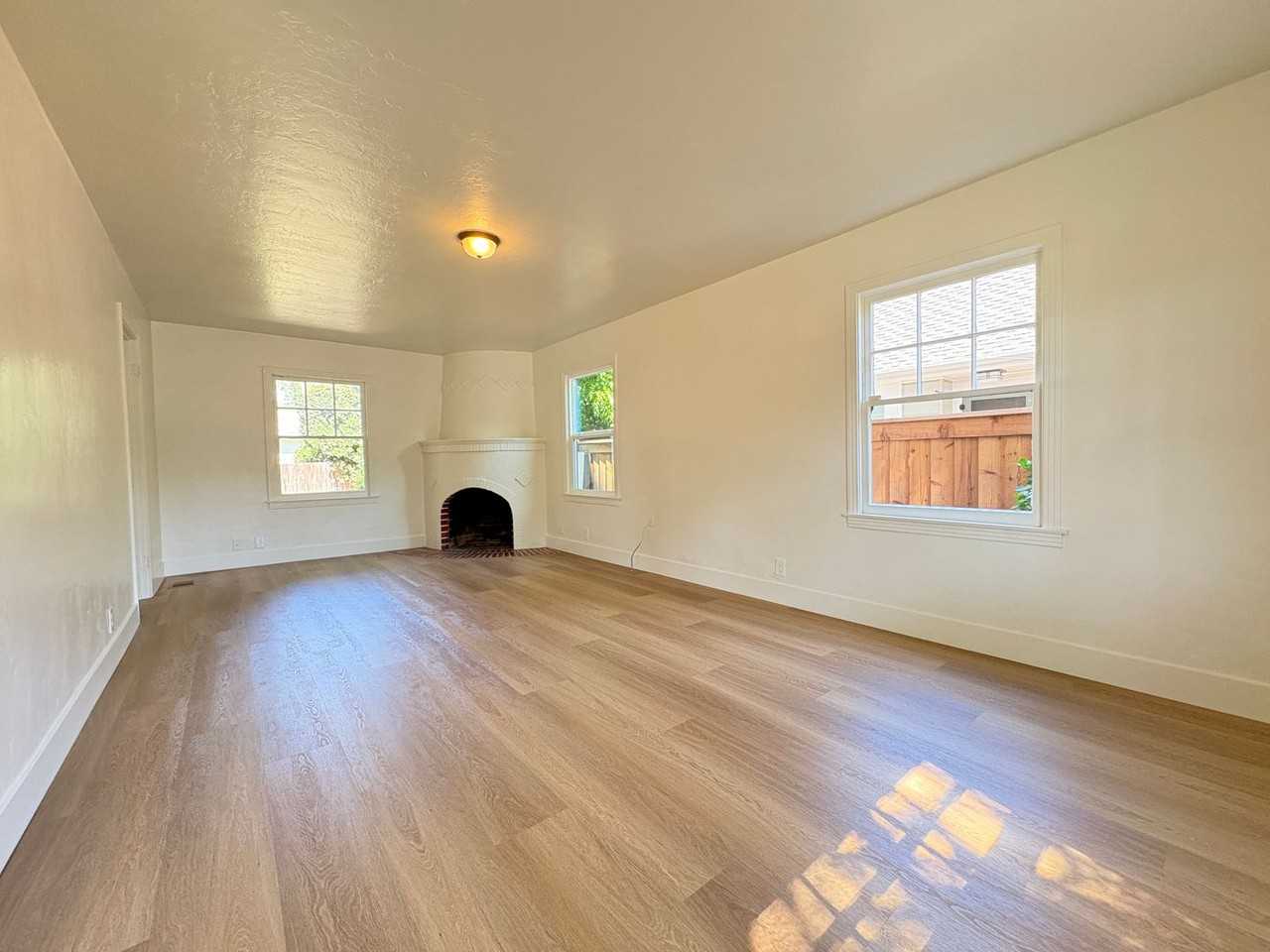 11 S Hutchins St - Photo 6 of 32