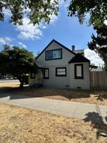 302 E Locust St - Photo 1 of 1