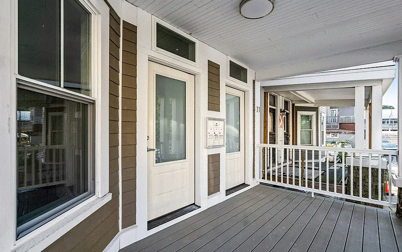 13 Woodlawn St - Photo 2 of 5