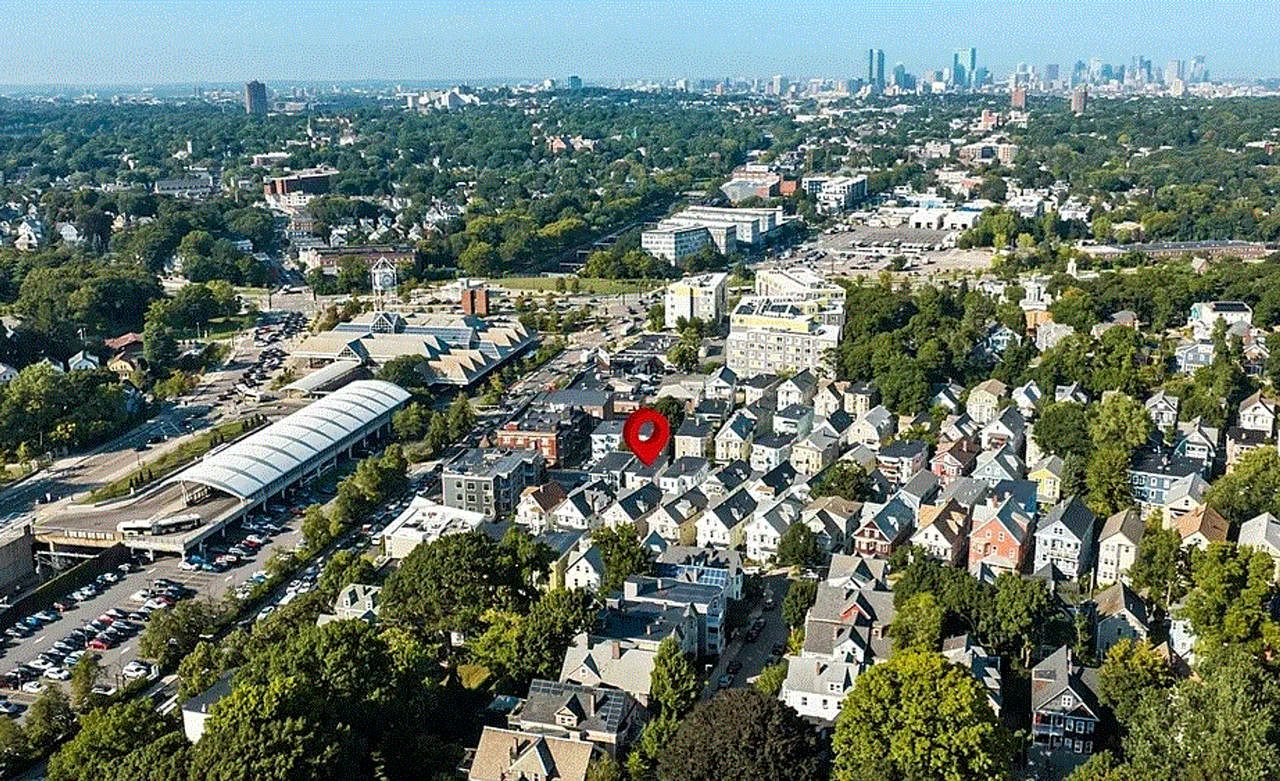 13 Woodlawn St - Photo 4 of 5