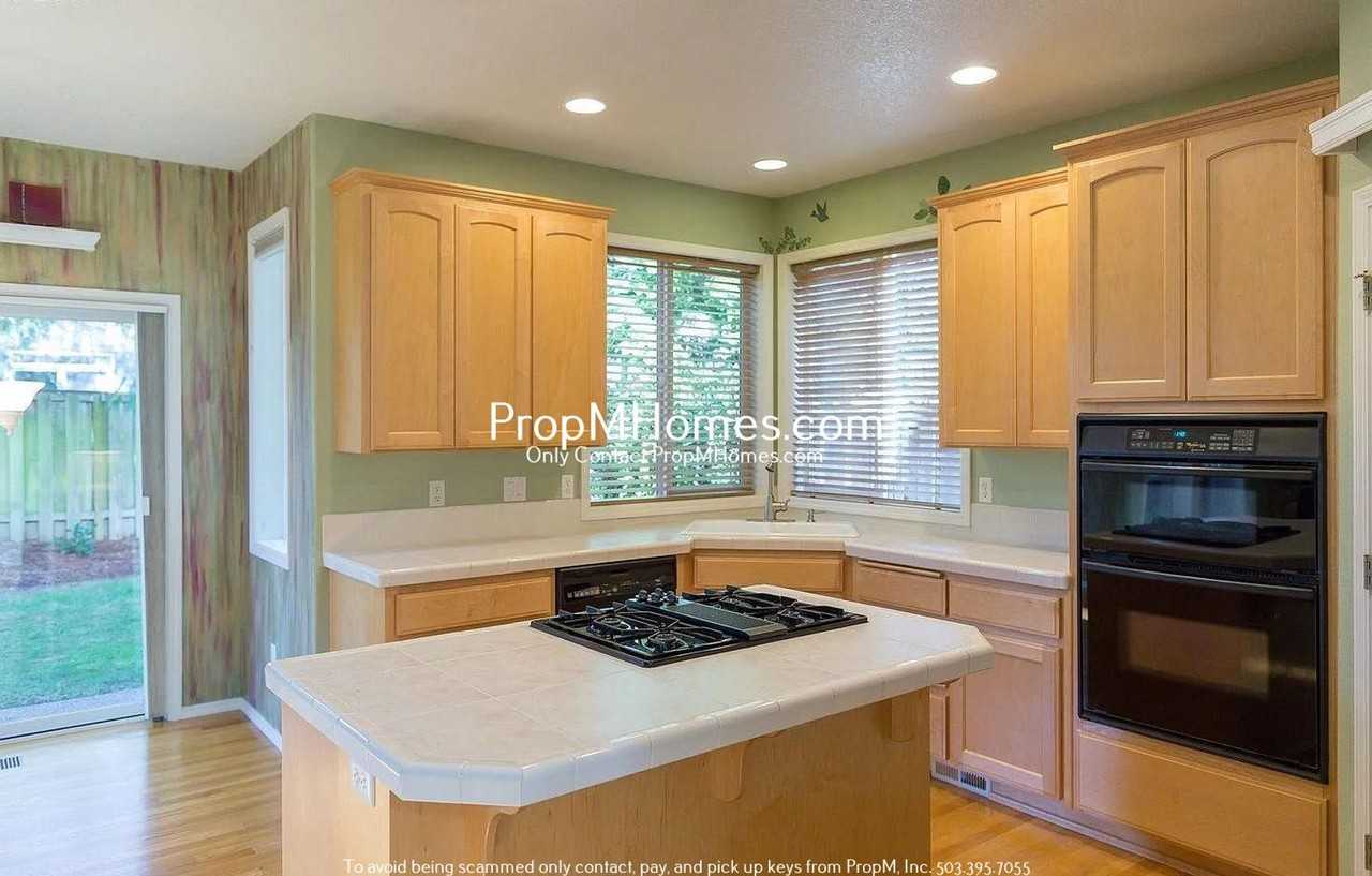 17253 Sw Carlson St - Photo 7 of 24