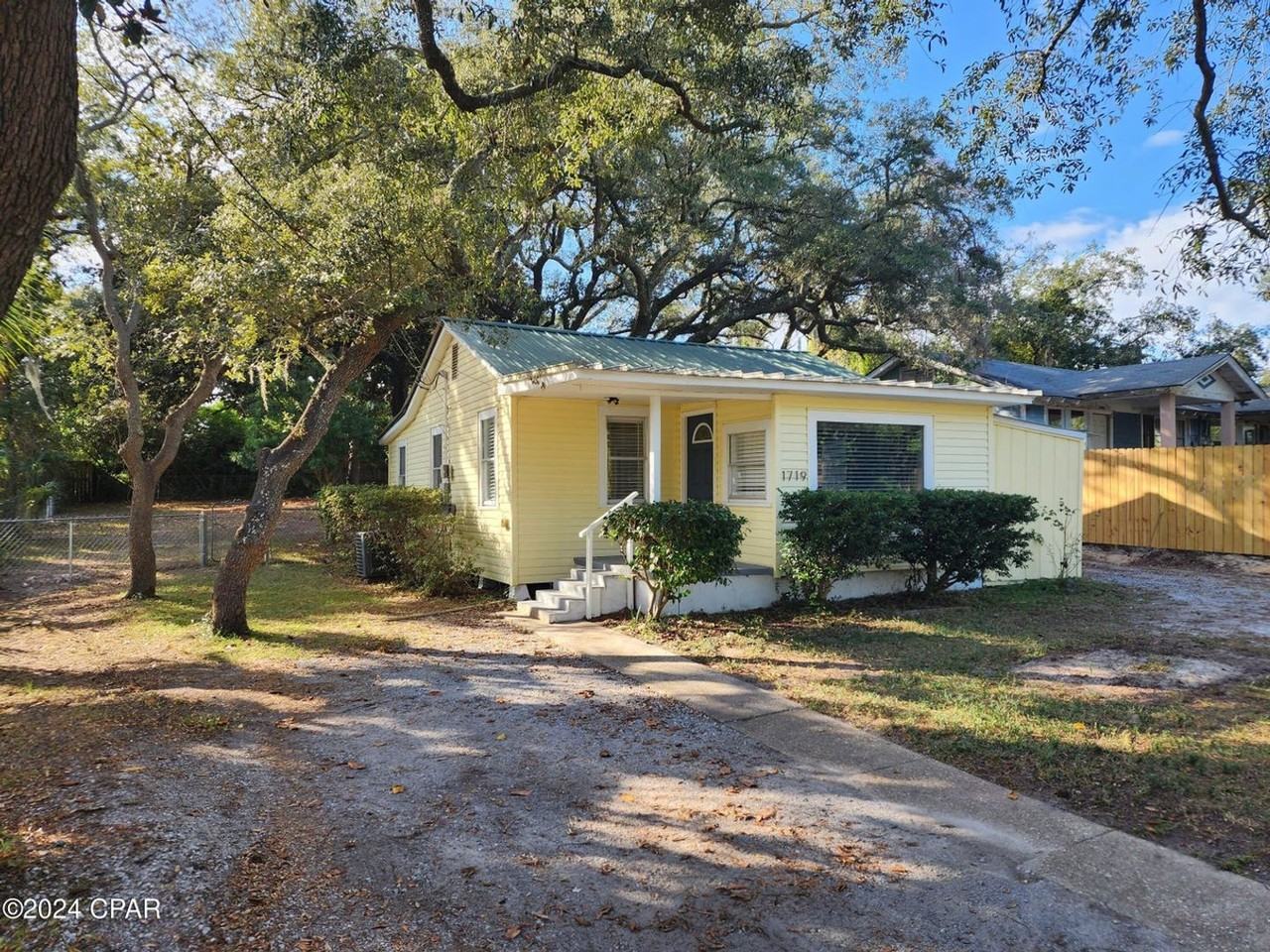 1719 Stephens Ave - Photo 2 of 28