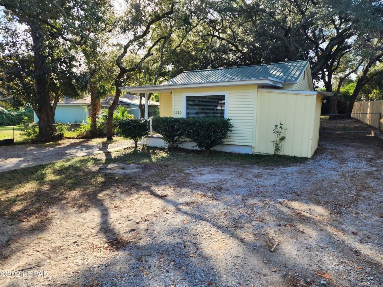 1719 Stephens Ave - Photo 3 of 28