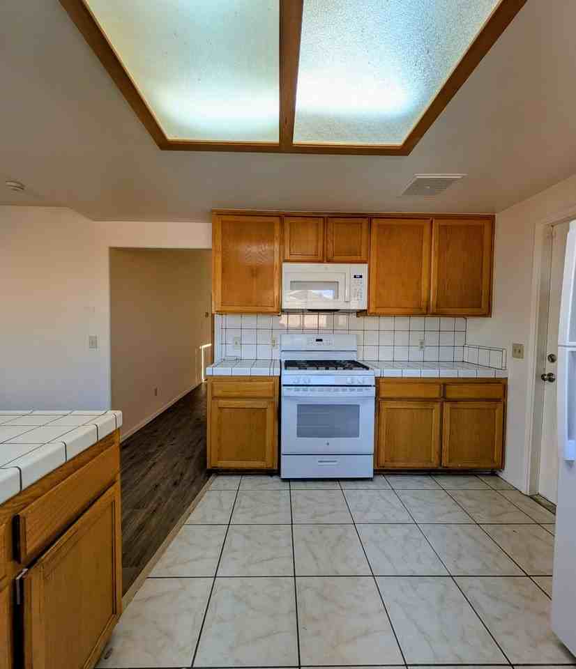 72731 Larrea Ave - Photo 6 of 21