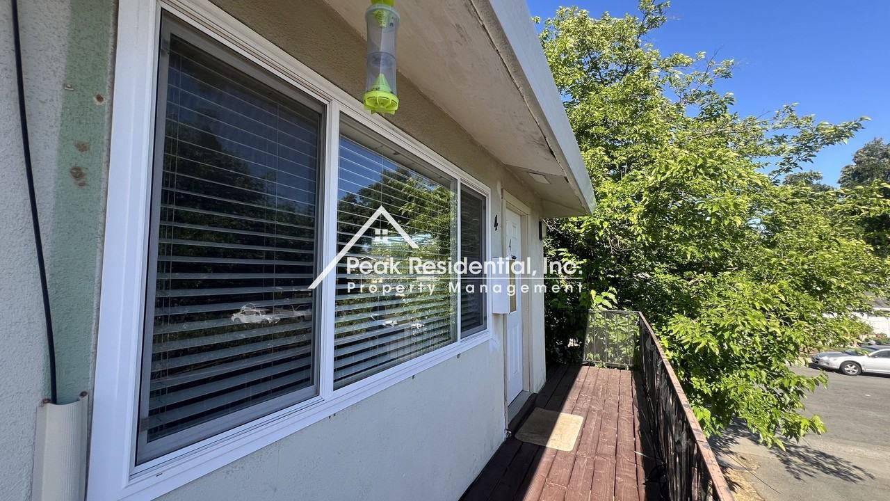 5555 Keoncrest Cir - Photo 2 of 12