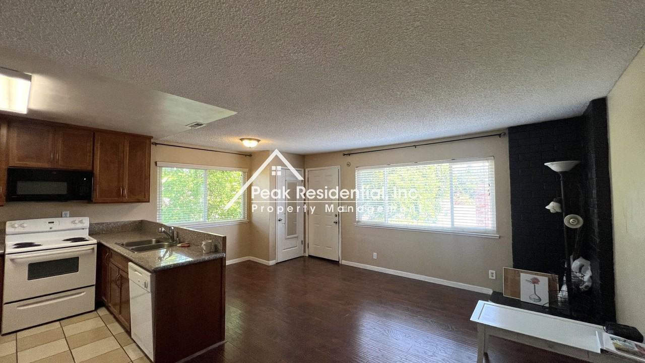 5555 Keoncrest Cir - Photo 4 of 12