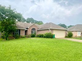 featured image of 2000 Lincolnshire Blvd