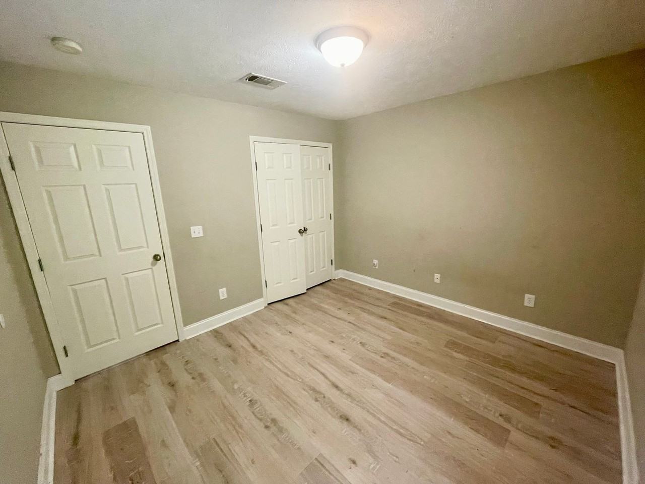 2000 Lincolnshire Blvd - Photo 4 of 14