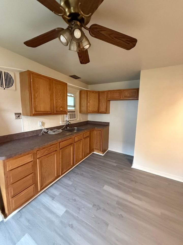 1526 E 204th St - Photo 2 of 8