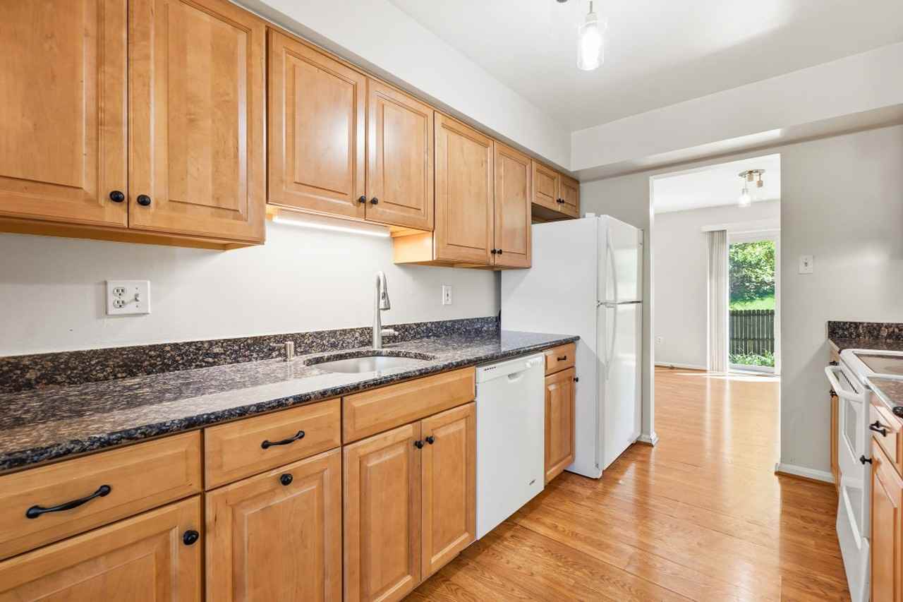 4515 Boastfield Ln - Photo 6 of 30