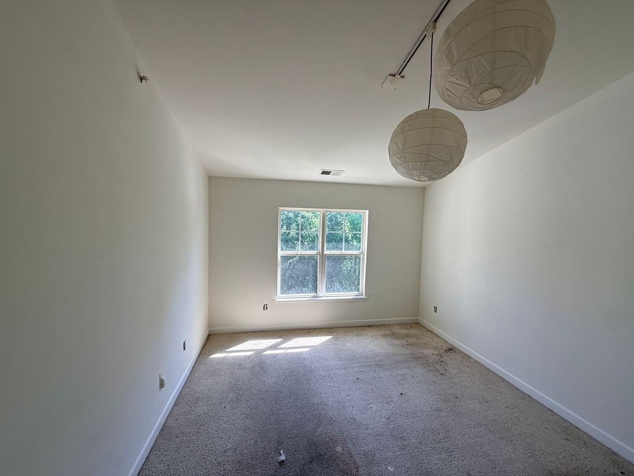 10680 Hill Point Ct - Photo 5 of 7