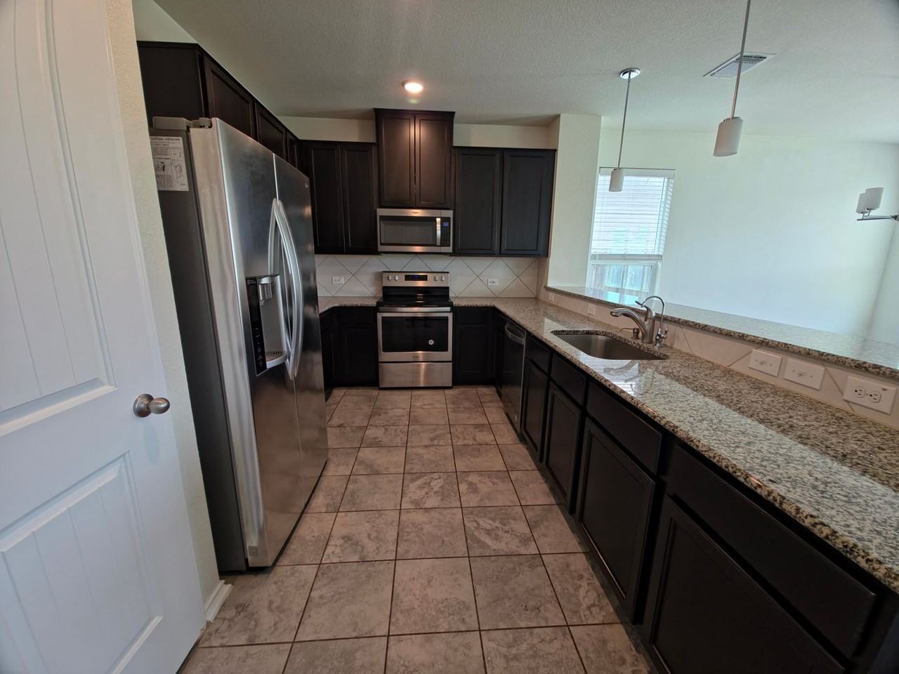13717 Montpelier St - Photo 3 of 22