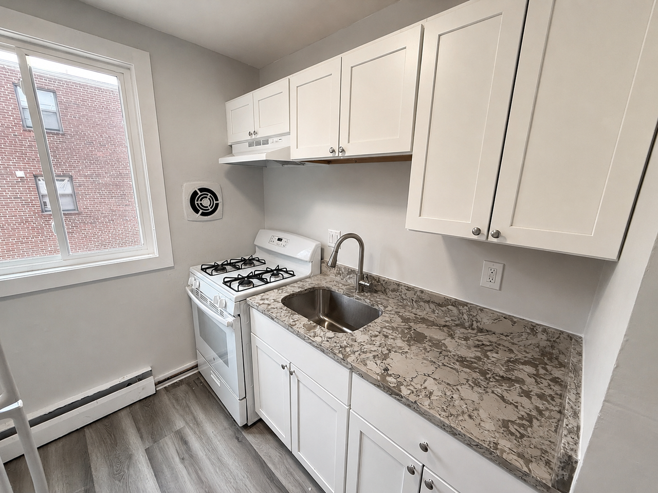 5821 Field Pl NE - - Photo 3 of 9