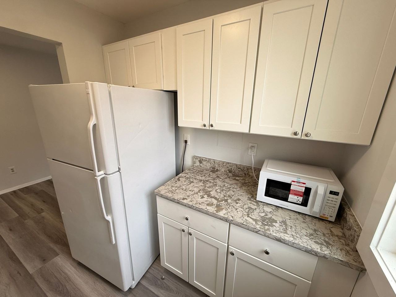 5821 Field Pl NE - - Photo 4 of 9