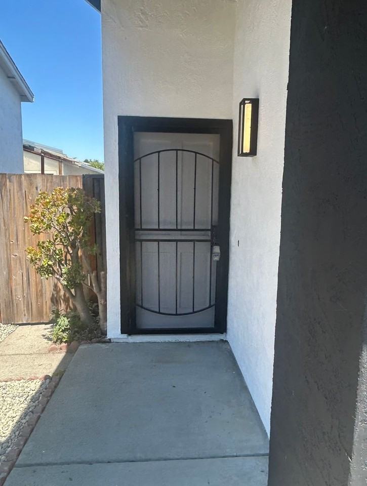 3631 Dunbar Ct - Photo 2 of 25