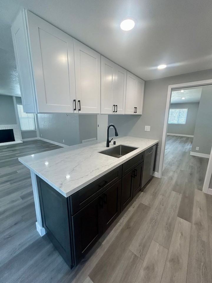 3631 Dunbar Ct - Photo 7 of 25