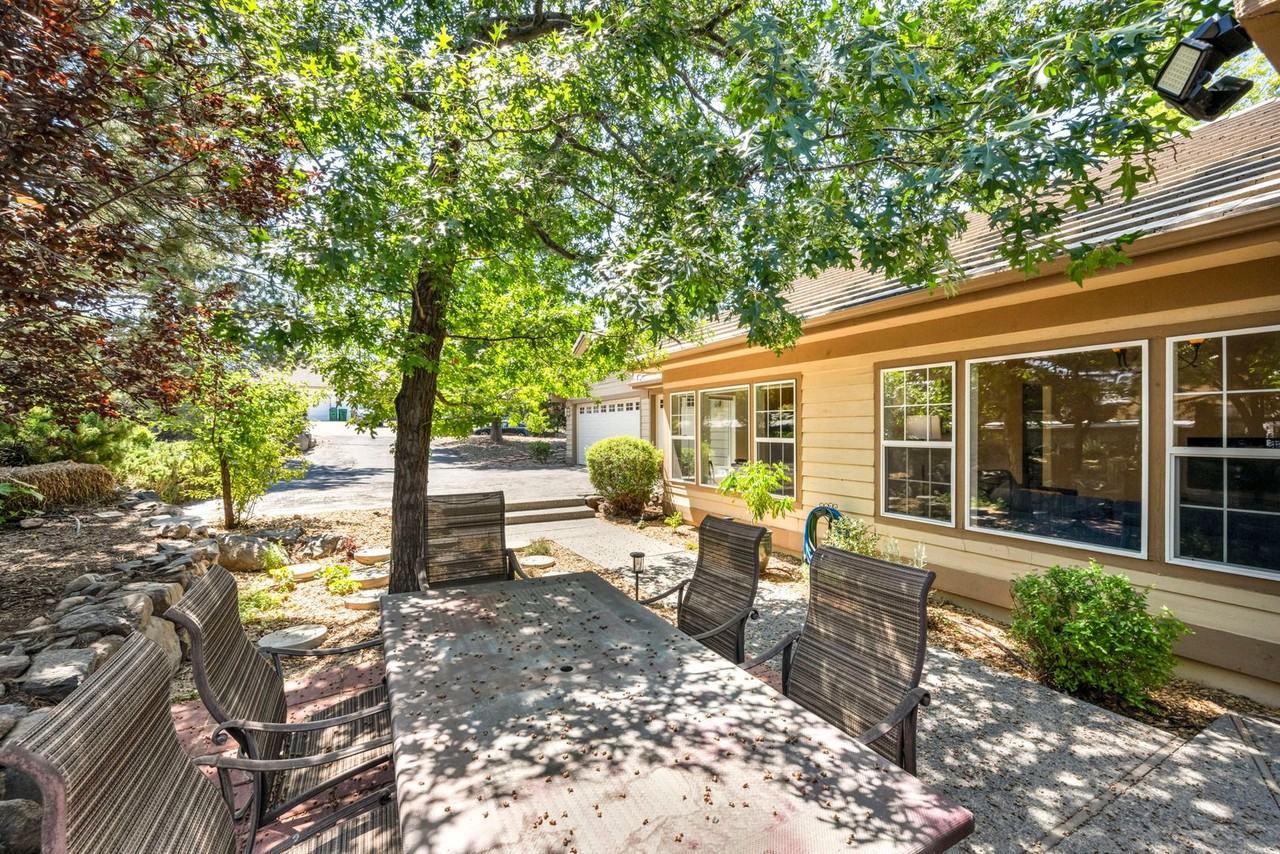 14220 W Windriver Ln - Photo 6 of 45