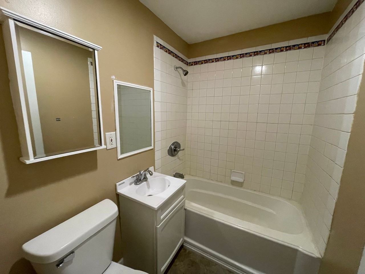 472 5th St E - Photo 6 of 9