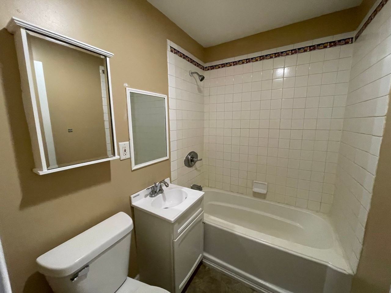 472 5th St E - Photo 7 of 9