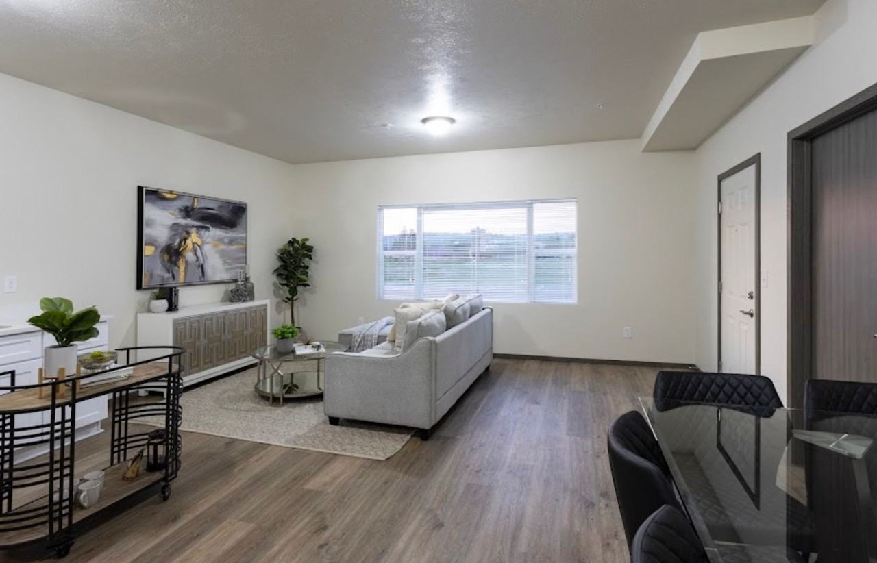 Montgomery Apartments - Photo 5 of 14